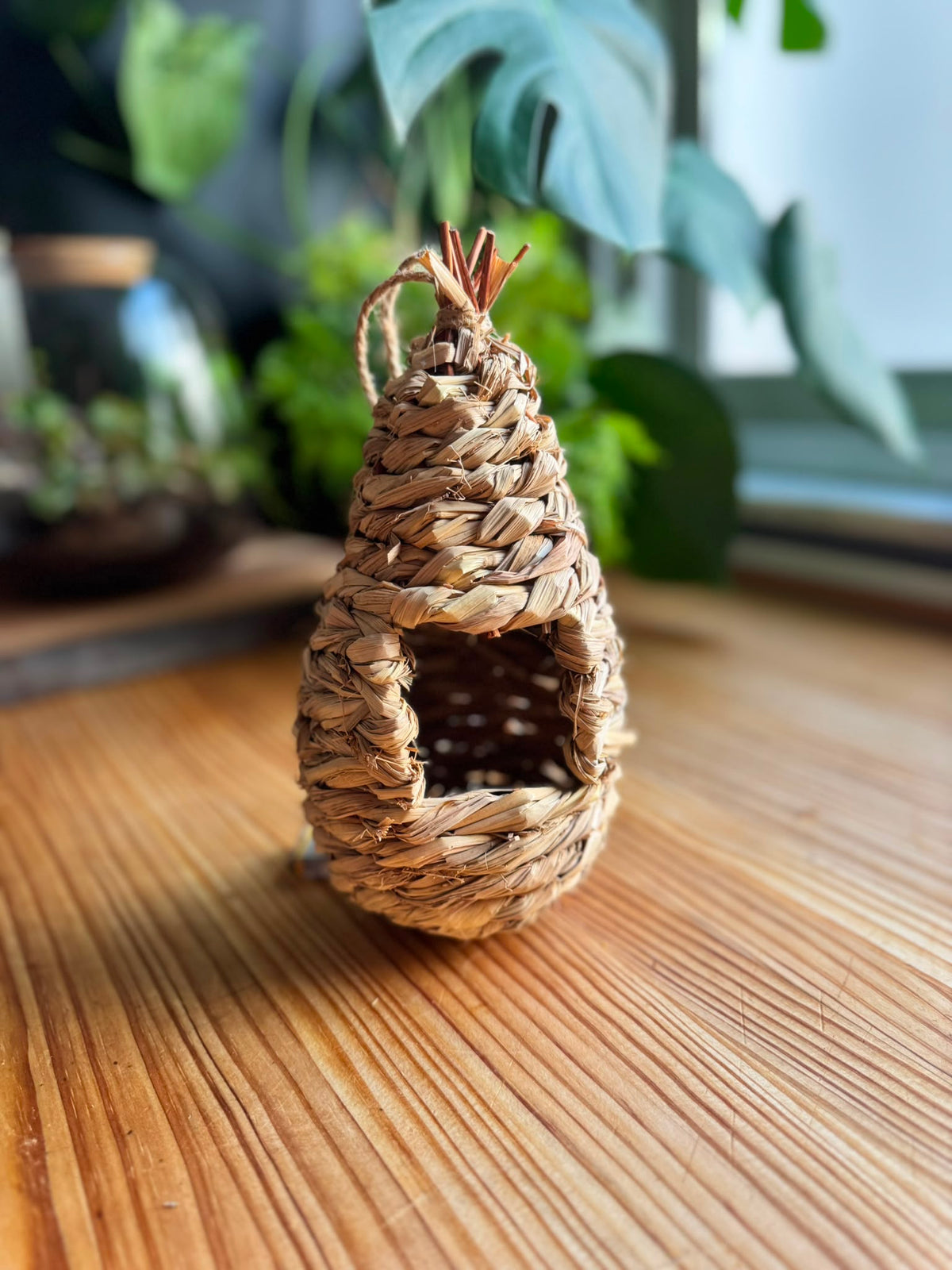 Casita Decorativa de Fibra Natural