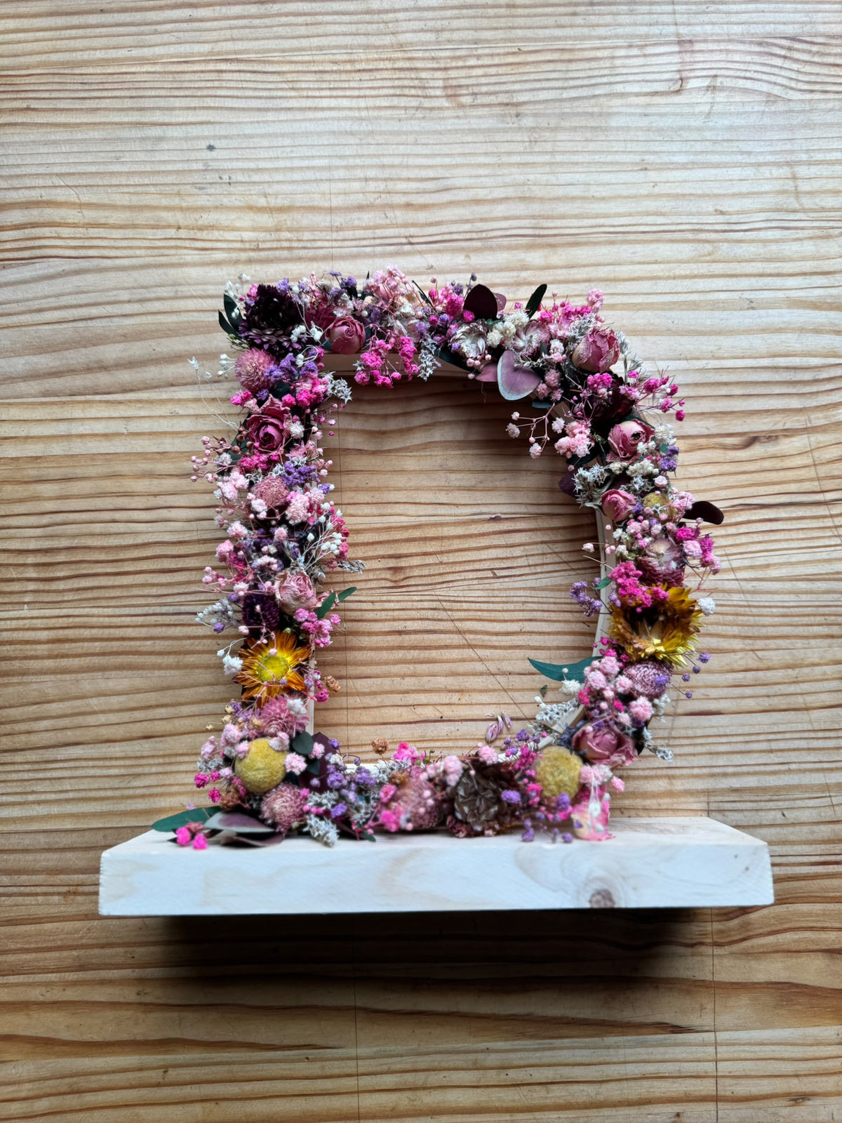 Letra Floral Personalizada con Flores Preservadas · 25 × 27 cm aprox.